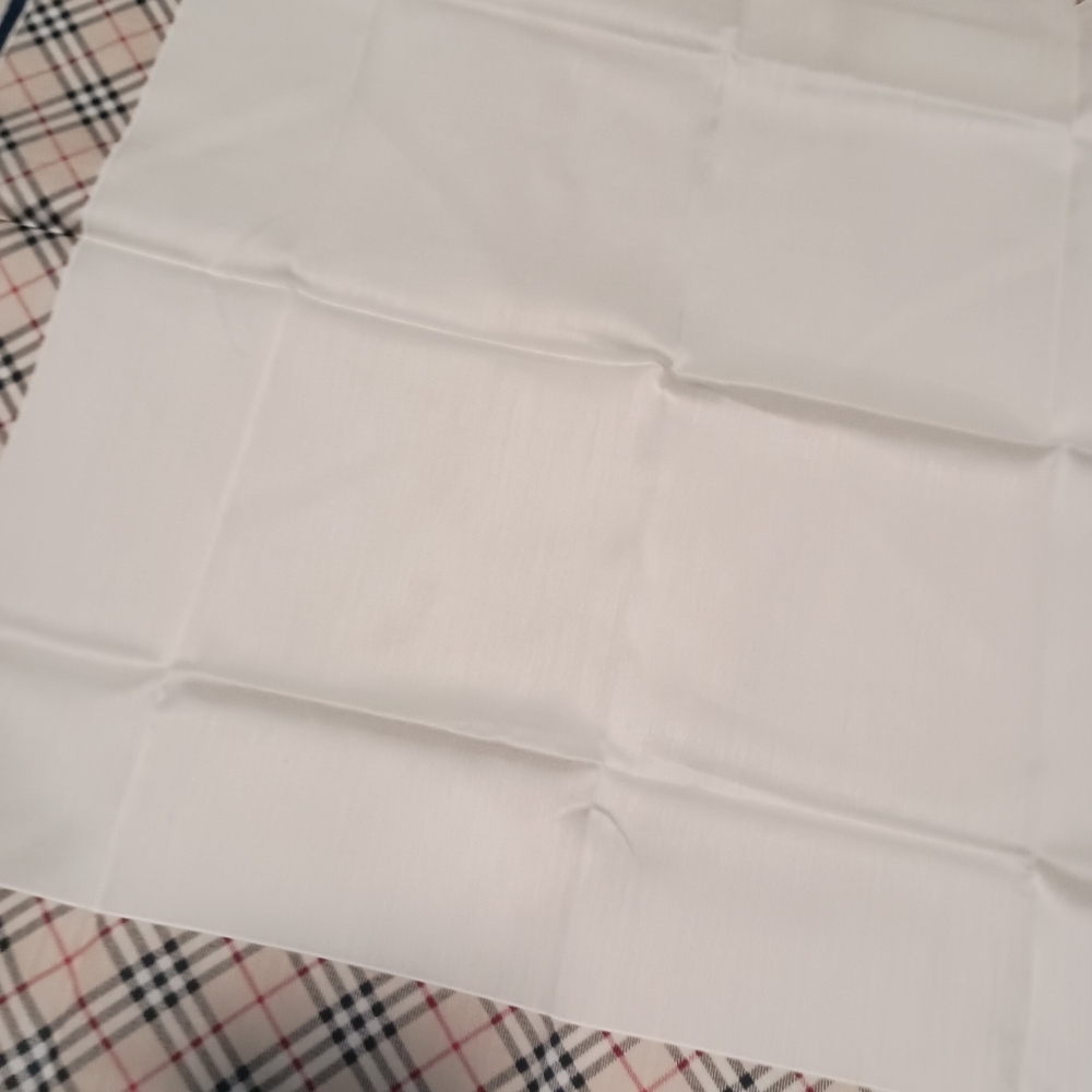 Burberry Cotton Handkerchief Check Light - Picture 6 of 12